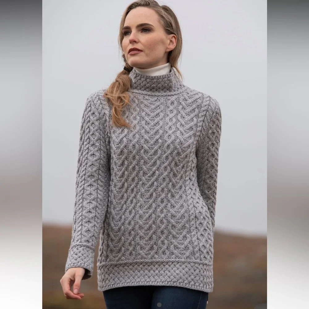 ARAN MÕR Ireland NWT Hearts High Neck Merino Wool Cable Sweater Fisherman Core - Picture 3 of 12